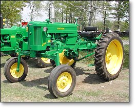 An Early John Deere Model 420 Hi-Crop tractor, Photo by Gene