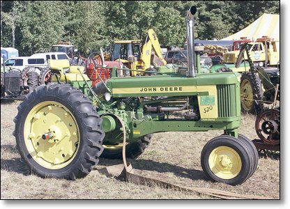 The John Deere 520