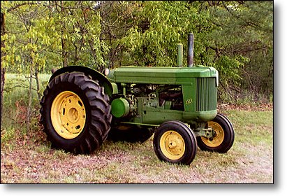 The John Deere 60 Standard tread tractor