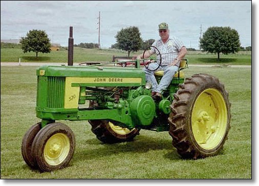 The John Deere 520