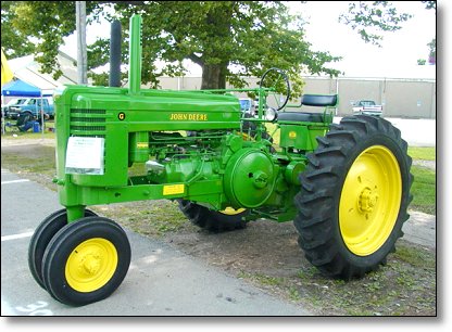 The John Deere  G, photo by Bruce Meyer