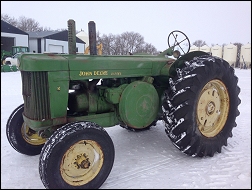 John Deere R