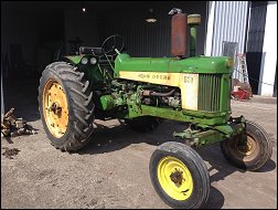 John Deere 530