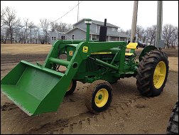 John Deere Model 2020