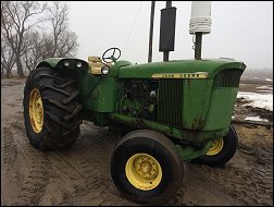 John Deere 5010