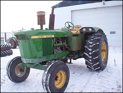 John Deere 4020