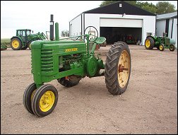 John Deere Model B