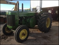 John Deere Model R